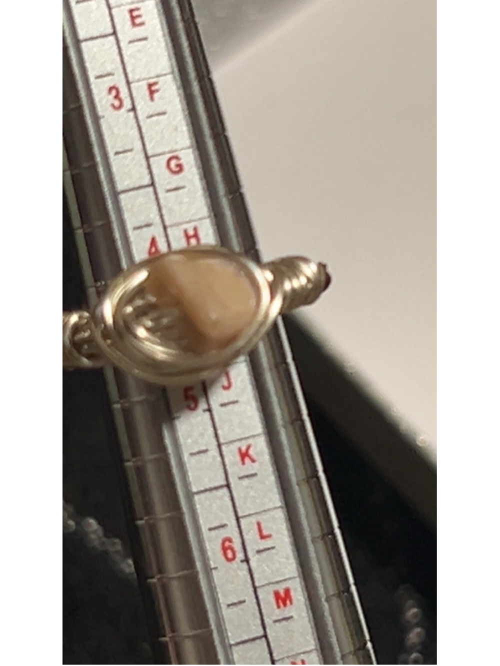 Women's Unbranded Silver Wire Wrapped Ring with Beige Stone - Picture 4 of 5
